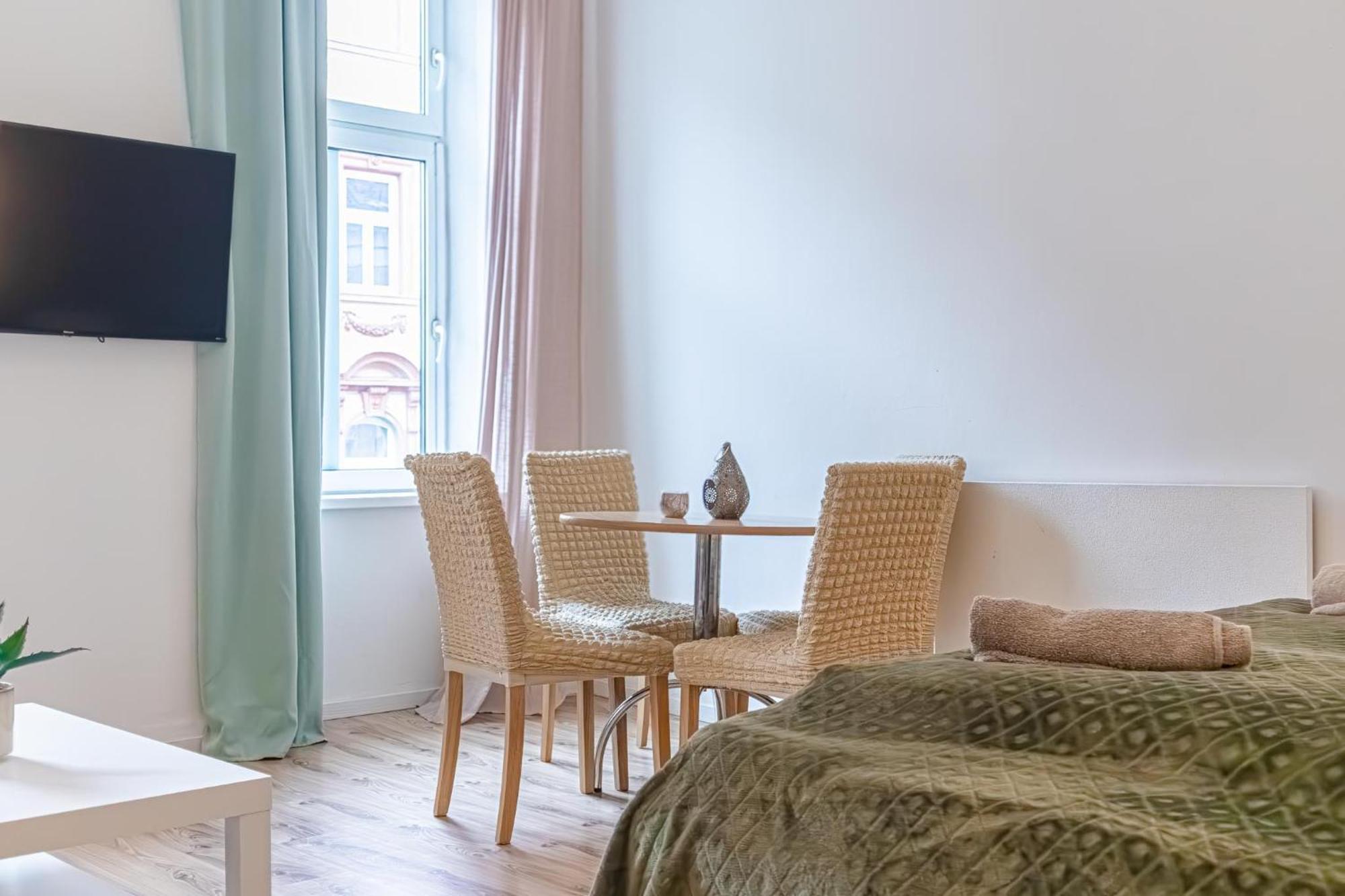 Апартаменты Budget-Friendly 2Br Apt With Great Location Вена Экстерьер фото